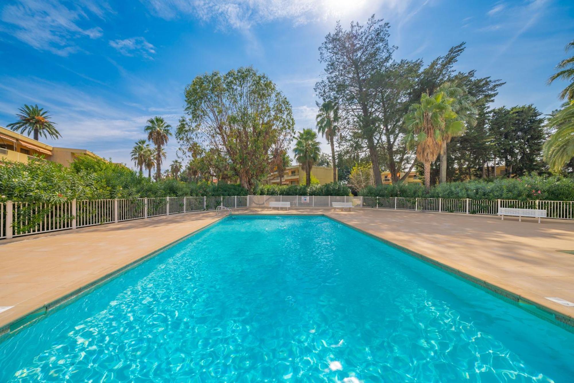 Les 15 Pins & La Mer -Your Green Getaway Near Sea & Beach Antibes Zewnętrze zdjęcie
