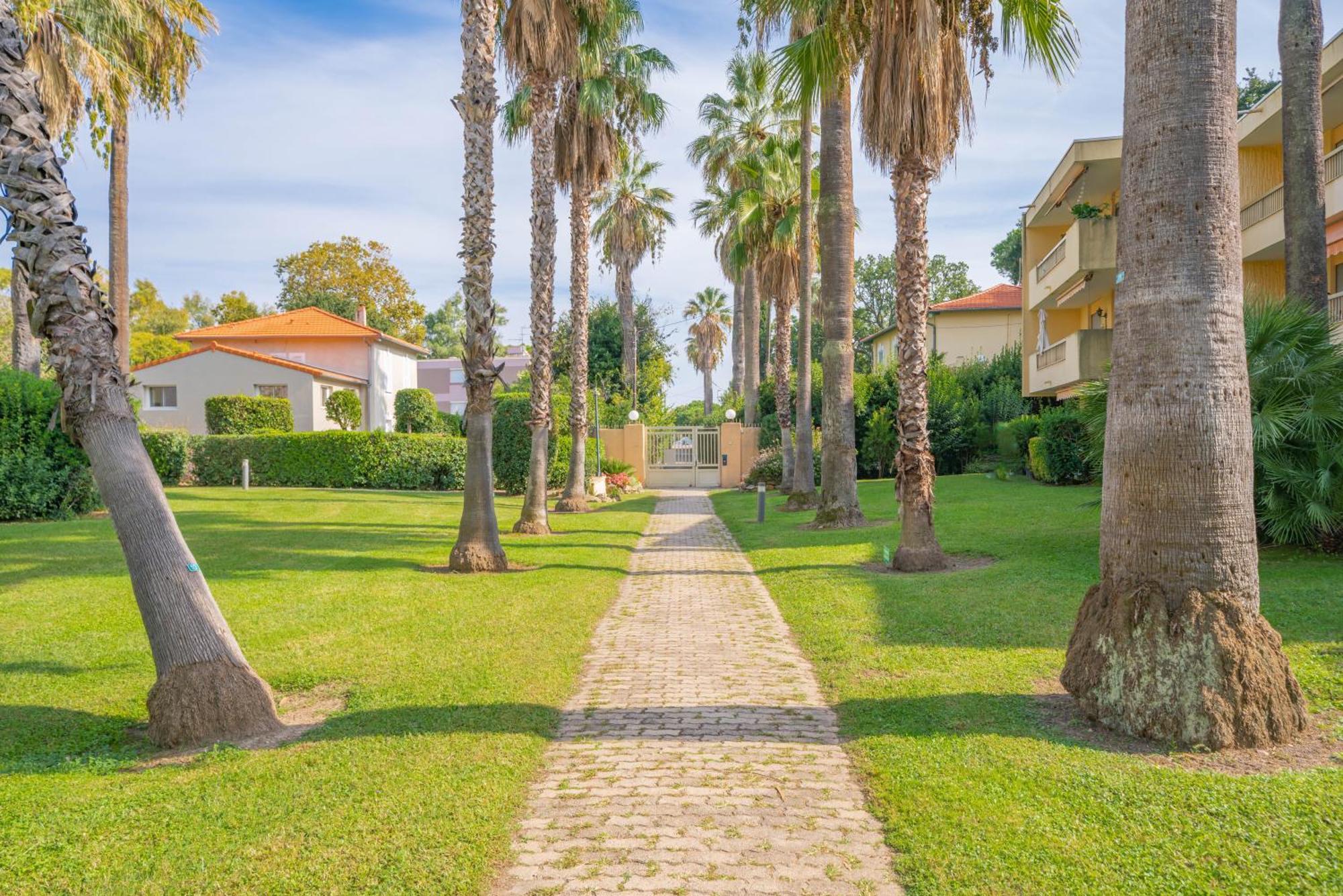 Les 15 Pins & La Mer -Your Green Getaway Near Sea & Beach Antibes Zewnętrze zdjęcie